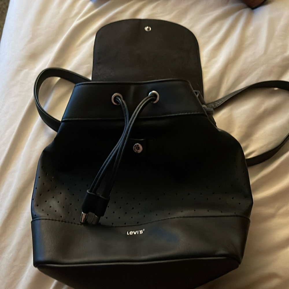 levi’s leather backpack